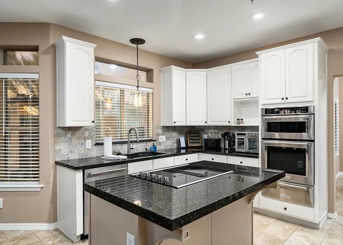 Holiday home Pinnacle Perfection By Porter Heated Pool W Outdoor Putting *