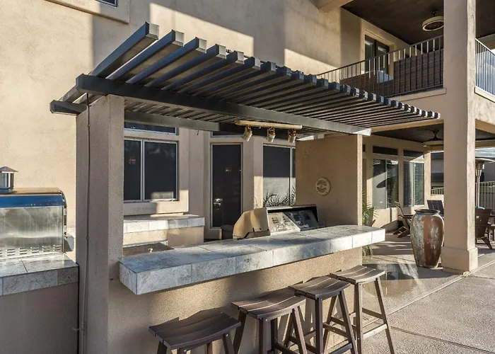 Holiday home Pinnacle Perfection By Porter Heated Pool W Outdoor Putting *