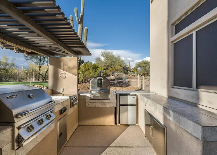 Pinnacle Perfection By Porter Heated Pool W Outdoor Putting