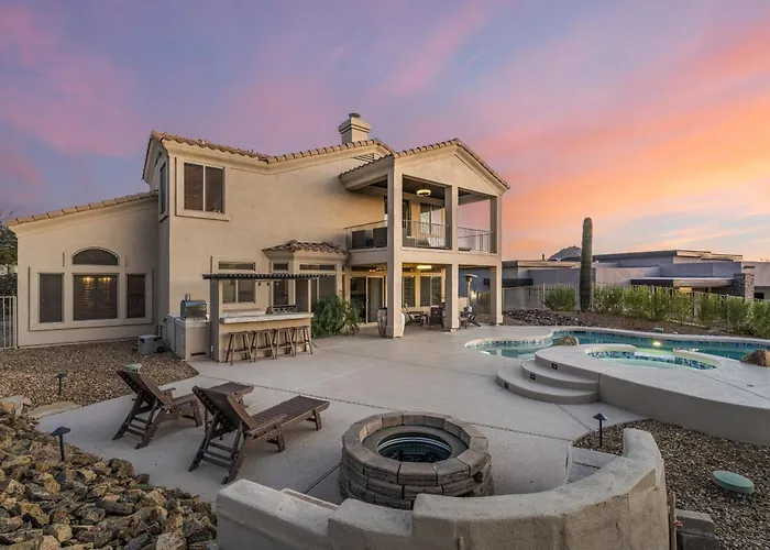 Pinnacle Perfection By Porter Heated Pool W Outdoor Putting Holiday home Scottsdale